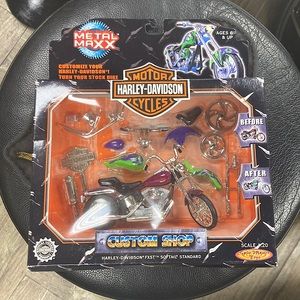 Harley-Davidson FXST Soft-tail Standard Custom Shop Toy Motorcycle